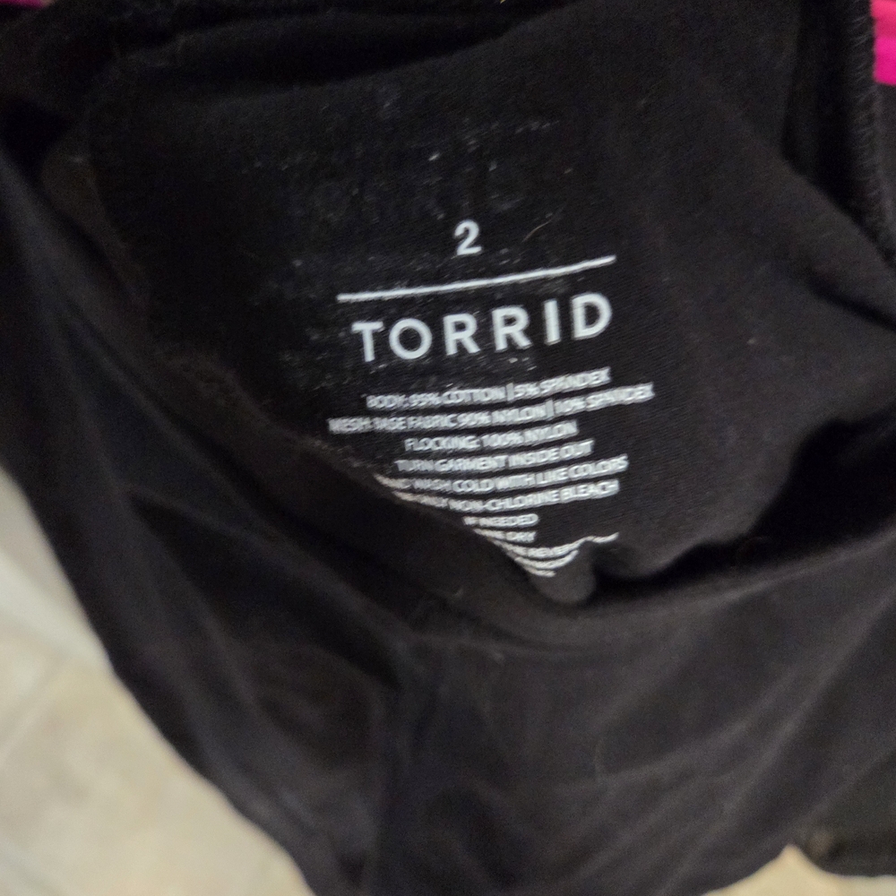 Torrid Full Length Comfort Waist Flocked Legging- Bats & Moons- Size 2x - Picture 7 of 7